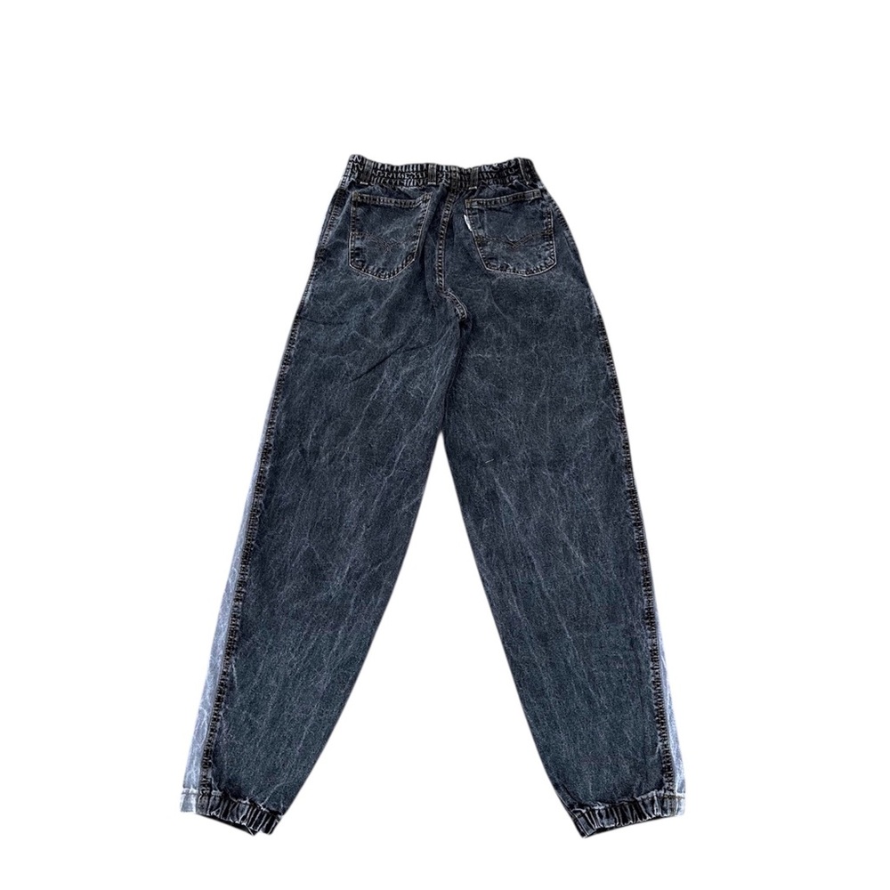 Vintage 90’s Levi’s Baggy Jeans - Picture 2 of 5